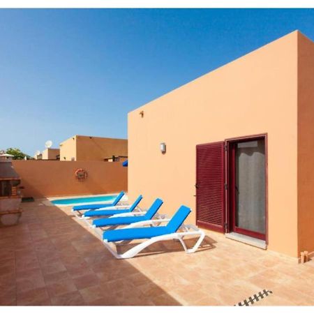 Anahi Homes Corralejo - Villa Brezo 3 ลาโอลีวา ภายนอก รูปภาพ