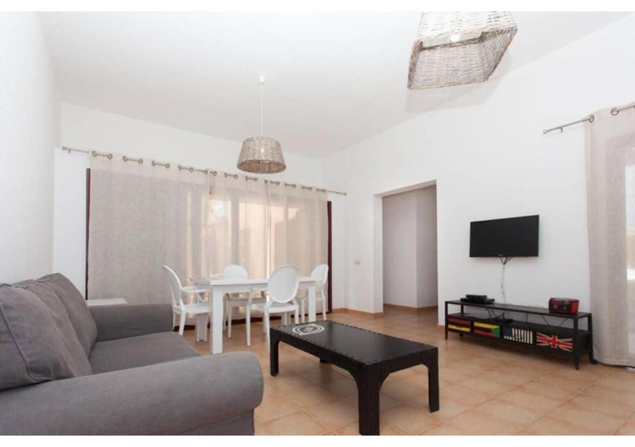 Anahi Homes Corralejo - Villa Brezo 3 ลาโอลีวา ภายนอก รูปภาพ